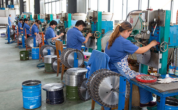 金剛石鋸片在石材礦山開采中的應用 金剛石鋸片在石材礦山開采中的應用