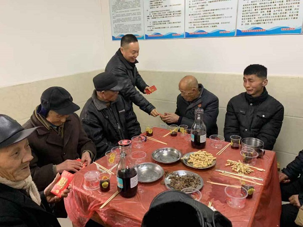 2019讓愛(ài)依舊，湖北昌利領(lǐng)導(dǎo)前往福利院慰問(wèn)