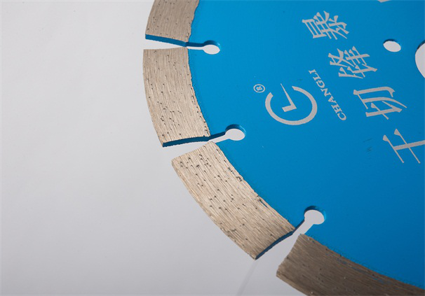 對(duì)癥下藥!干切王鋸片加工中遇到問(wèn)題也可以這樣解決!